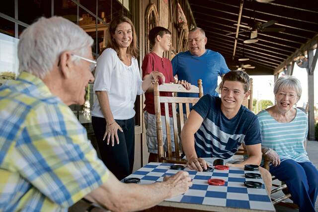 4217554_web1_web-grandparents