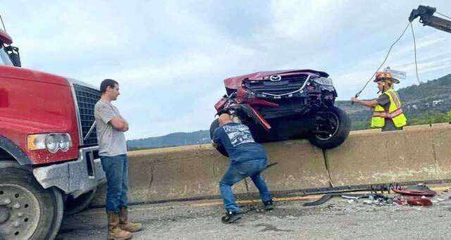 4218894_web1_vnd-BridgeAccident-090821