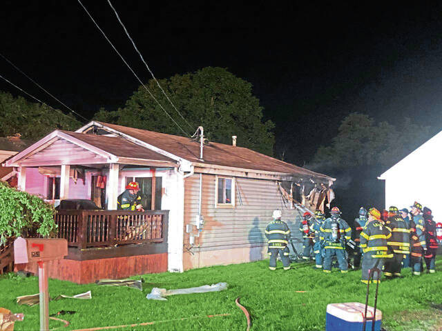 4221137_web1_vnd-TrailerBlvdFire2-0910