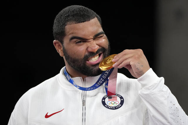 Steveson signs NIL deal with WWE, will wrestle for Minnesota