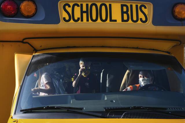 4231884_web1_shr-GillHallFirstDay006-090221