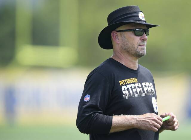 4245300_web1_ptr-Steelers08-072521
