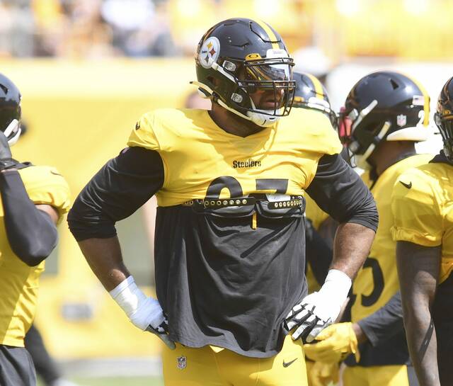 4245832_web1_Steelers05-080121