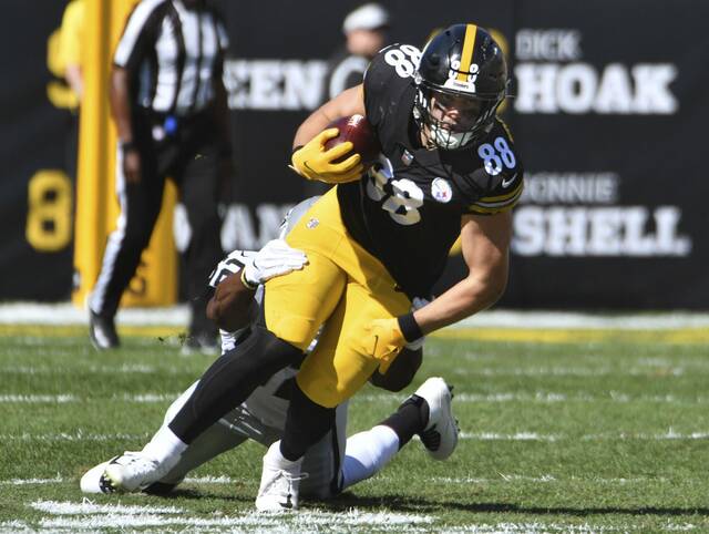 4257369_web1_ptr-steelers45-092121