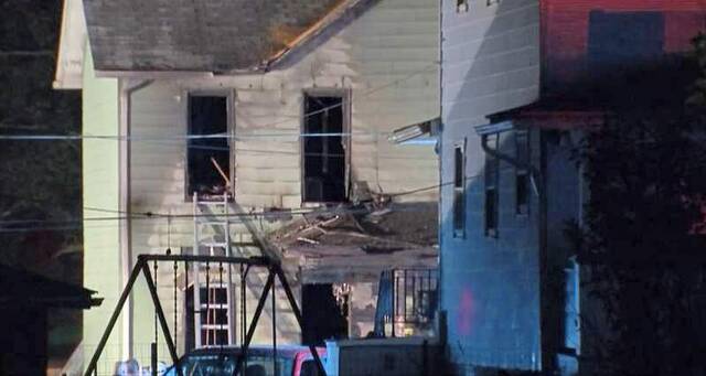 4259574_web1_vnd-northapollofire-092221