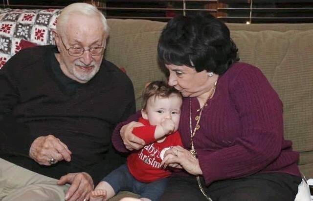 4269594_web1_pal-bigfamily5-100721