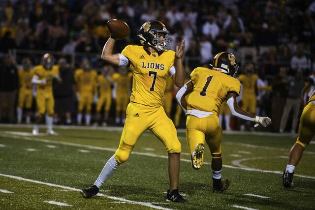 Greensburg Salem outlasts Indiana for homecoming win<span class="headline-video">Video <i class="fa-solid fa-circle-play"></i></span>