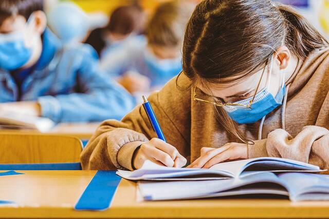 4284660_web1_web-school-kids-mask-002