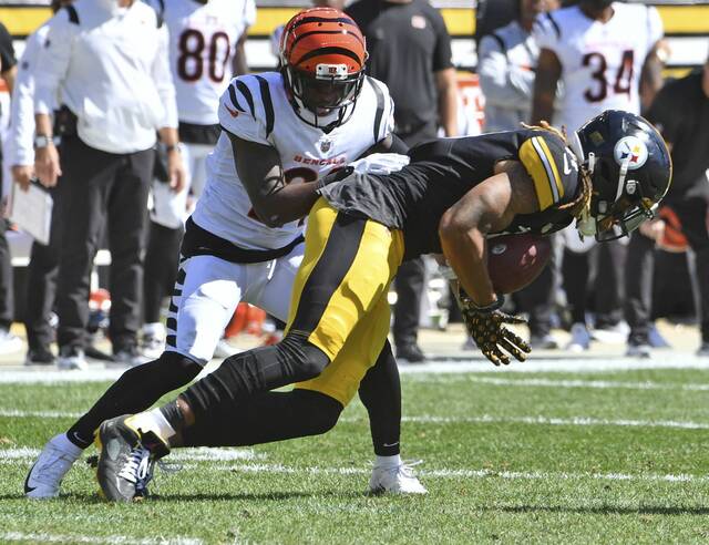 4297420_web1_ptr-Steelers01-092821
