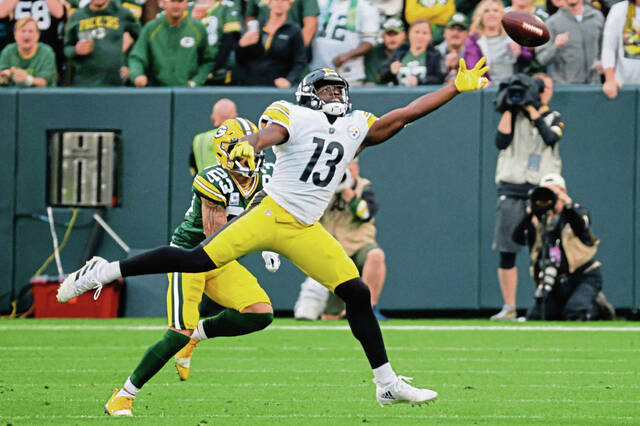 4302054_web1_gtr-SteelersB1-100421