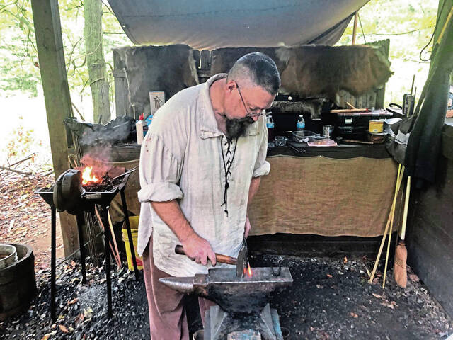 4302687_web1_VND-RenFest6-100421