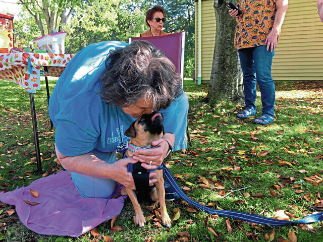 4304505_web1_gtr-PetBlessing2-101121