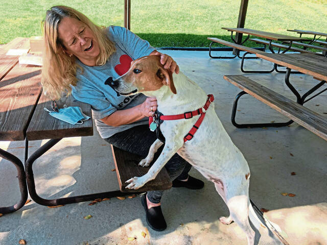 4304505_web1_gtr-PetBlessing6-101121