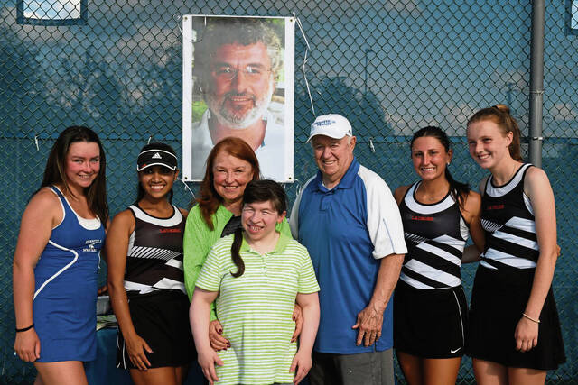 Hempfield, Latrobe tennis teams come together to celebrate late coach’s vision