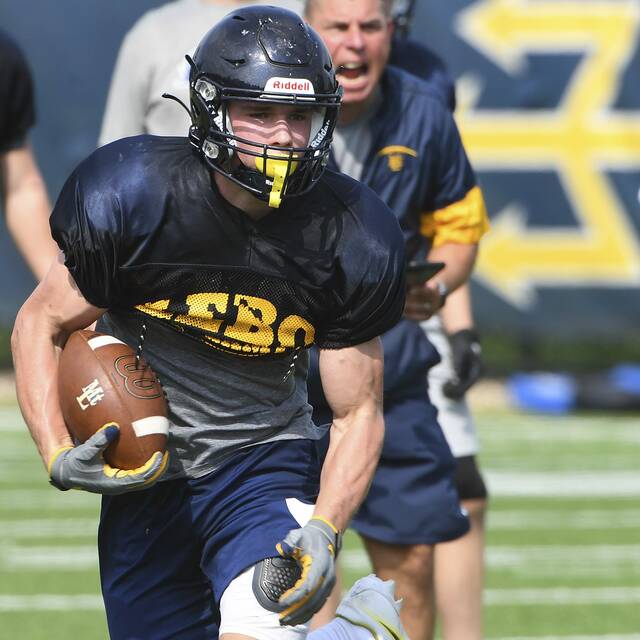 Central Catholic, Mt. Lebanon battle for 1st place in WPIAL Class 6A