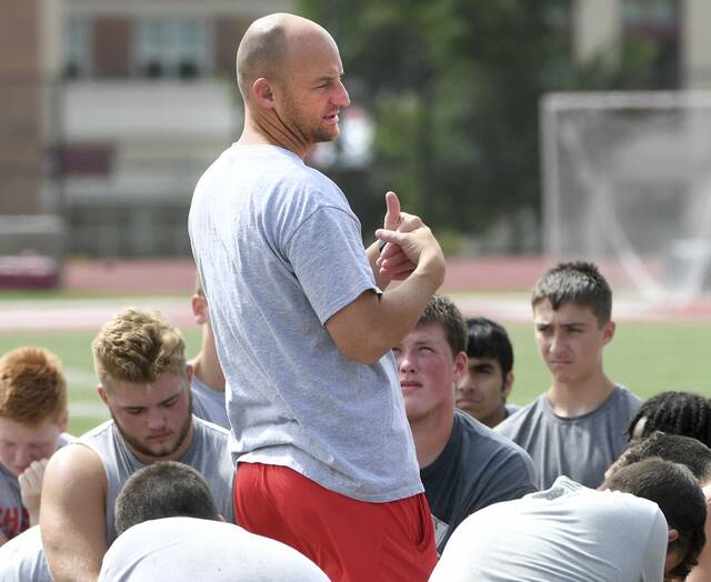 Top-ranked Moon edges Peters Township to stay undefeated