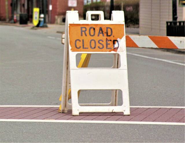 4323019_web1_WEB-road-closed-sign