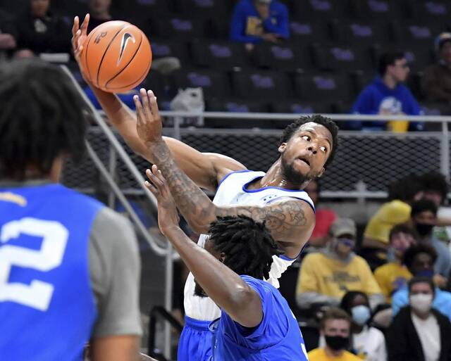 4324579_web1_ptr-PittHoops07-101021