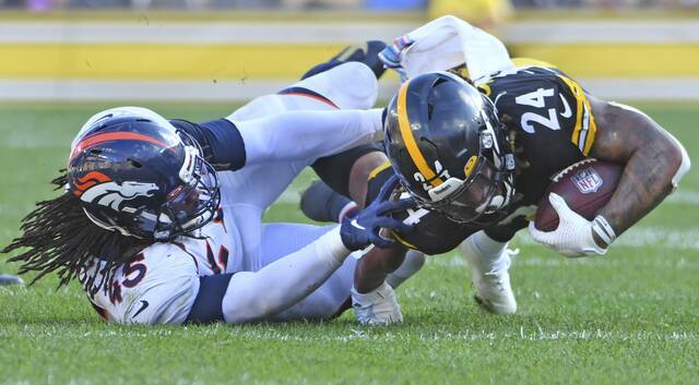 4326167_web1_ptr-SteelersBroncos13-101121
