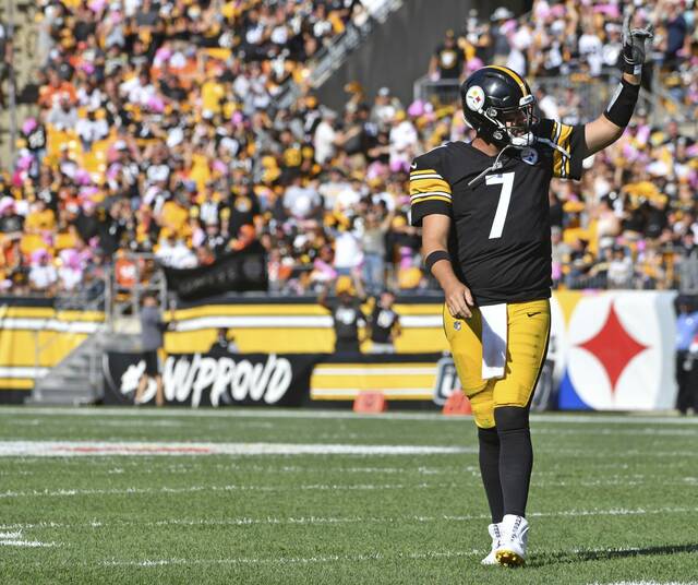 4328425_web1_ptr-steelersbroncos22-101121