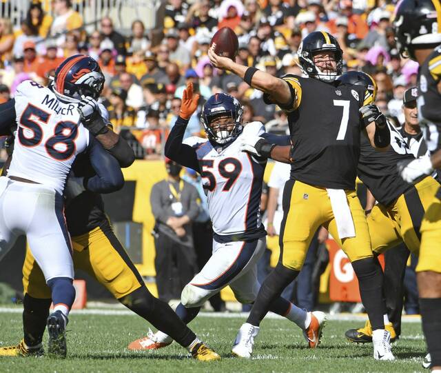 4328425_web1_ptr-SteelersBroncos25-101121