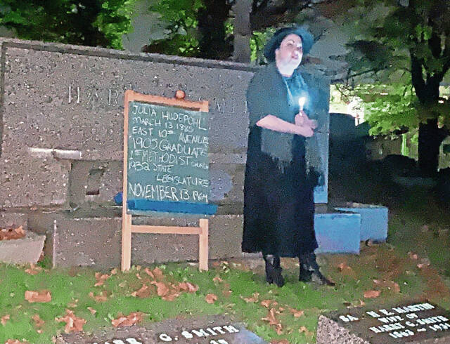 4346704_web1_vnd-ghosttour5-101621--7-