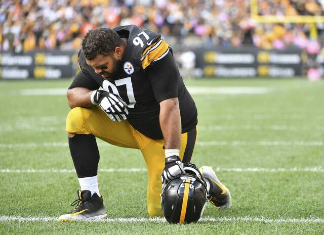 4350538_web1_ptr-SteelersBroncos10-101121
