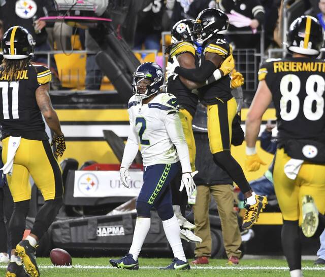 4352501_web1_ptr-SteelersSea09-101821