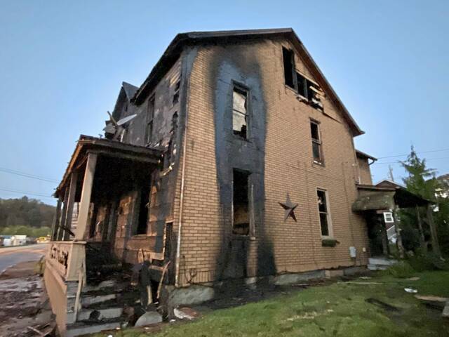 4354351_web1_vnd-leechburgfire-02-101921