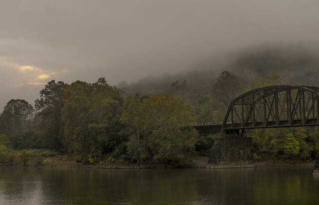 4354708_web1_VND-LO-FogBridge101421