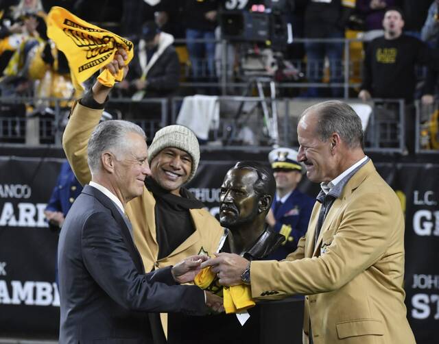 4354708_web1_ptr-SteelersSea03-101821