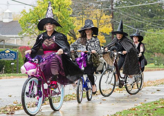 4354745_web1_gtr-LO-witchbrigade1-103116