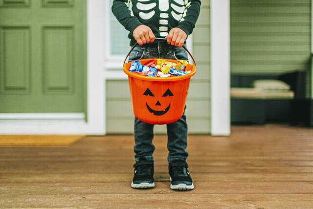 4357849_web1_gtr-liv-tricktreattips-101120