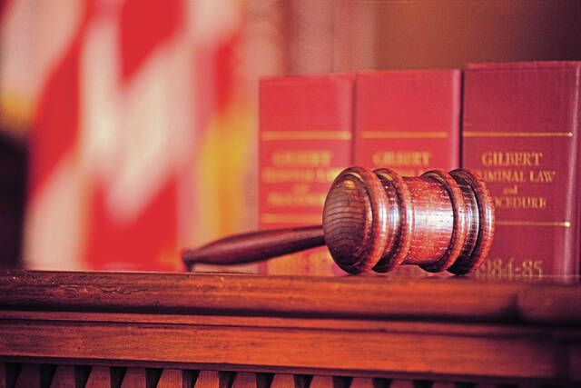 4359372_web1_web-gavel001-court-file