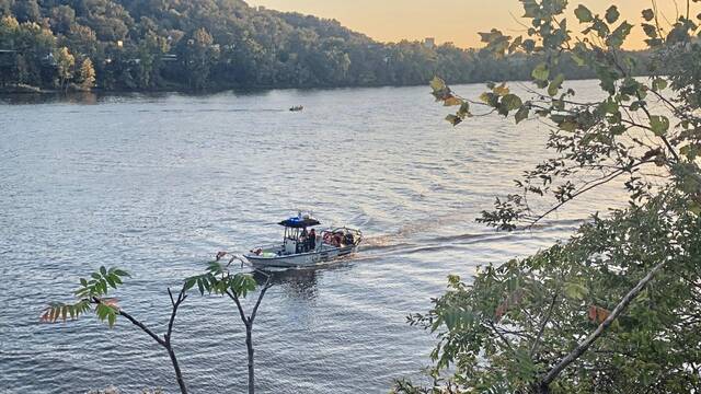 4364333_web1_ptr-KayakRescue5-102121
