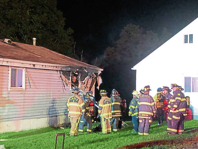 4372939_web1_vnd-TrailerBlvdFire3-0910