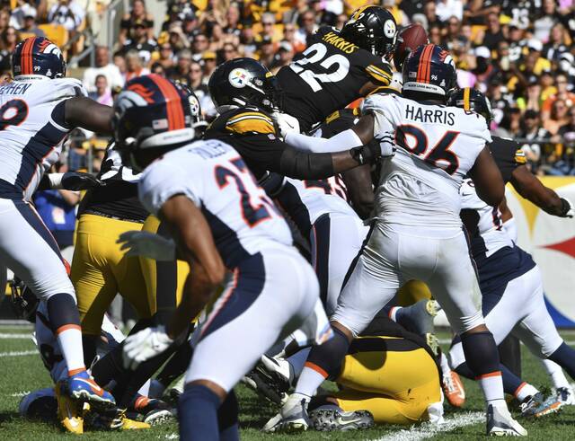 4397244_web1_ptr-SteelersBroncos02-101121
