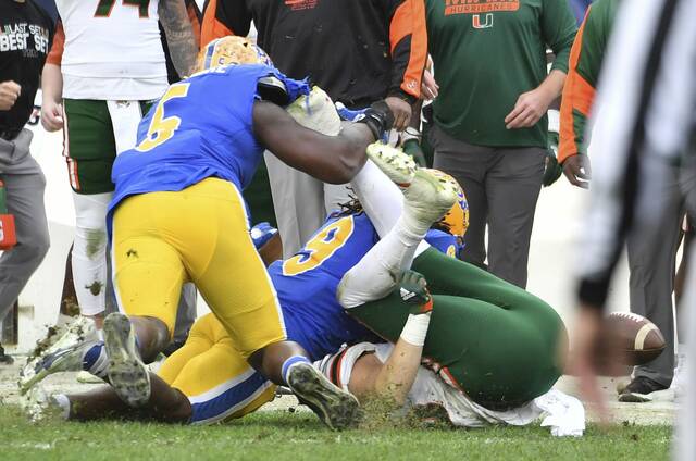 4399710_web1_ptr-PittMiami15-103121