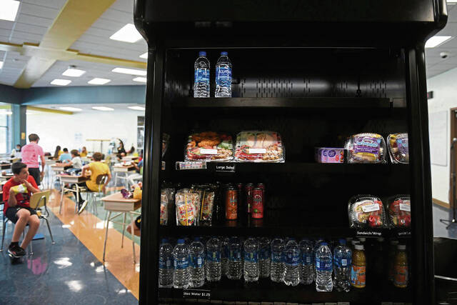 4320700_web1_naj-LunchFeature004-102121
