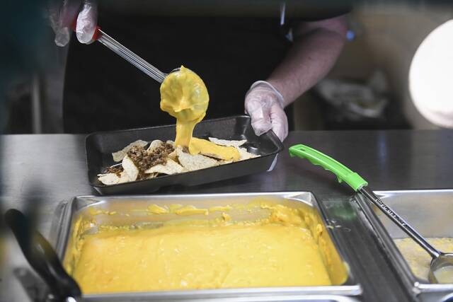 4320700_web1_naj-LunchFeature008-102121