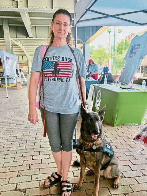 4383467_web1_php-servicedogs-_02-111121