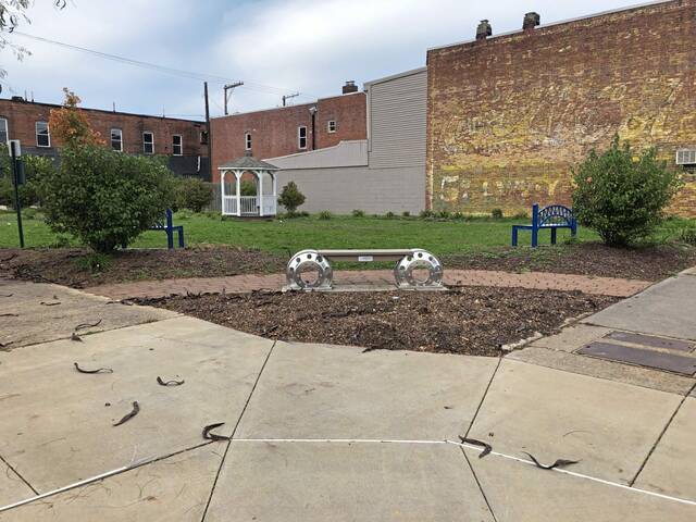 4397746_web1_vnd-newkenparklet-110421