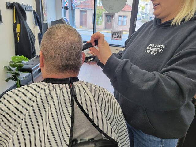 4409279_web1_vnd-springdalebarbershop4-110421