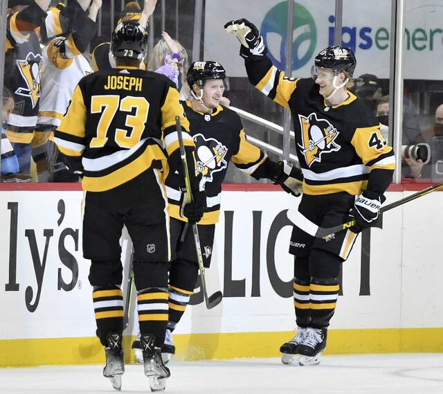 4417759_web1_ptr-PensFlyers07-110521