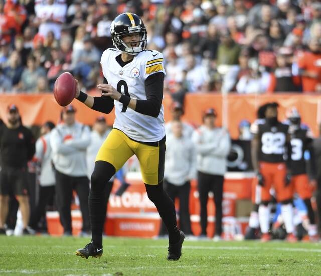 4418538_web1_ptr-SteelersBrowns04-11.0121