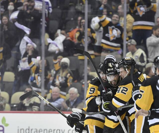 4421827_web1_ptr-PensFlyers10-110521