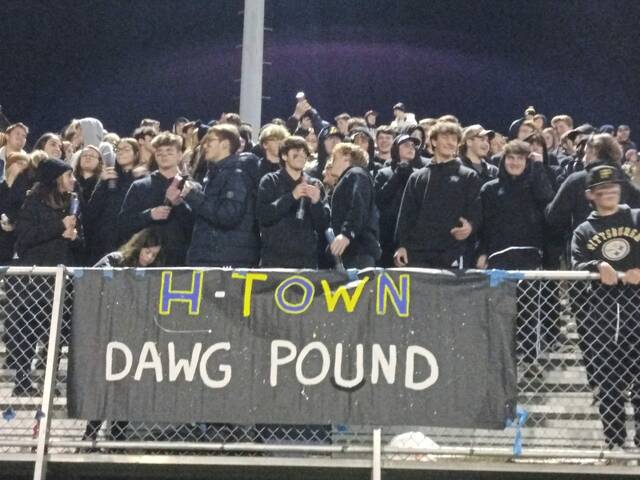 Hampton holds off Plum in WPIAL Class 4A 1st round, stays unbeaten