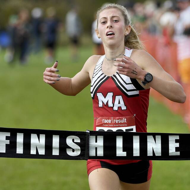 Moon’s Cochran, Butler’s Singleton win state cross country titles