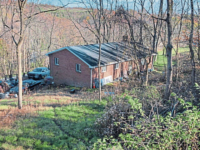 4433011_web1_Hubish-house
