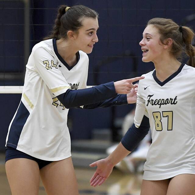 Freeport volleyball avoids WPIAL title hangover,  beats Plum in PIAA 1st-round match